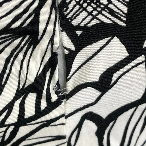 R & K Originals Black and White Floral Print Strappy Sundress Size 16 - Picture 6 of 7